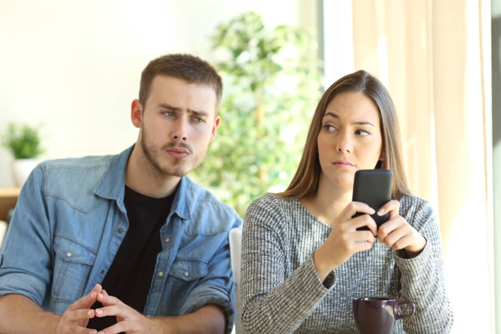 Consejos para rastrear un celular de tu novia
